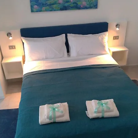 Casa Delle Ninfee Vicino Al Lungomare Apartment *